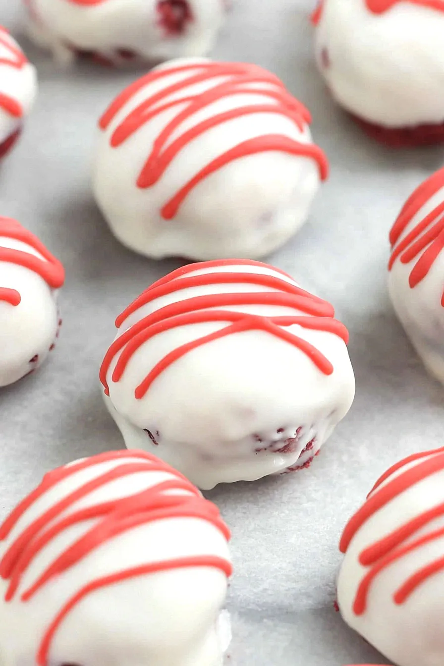 Easy Red Velvet Cake Bites