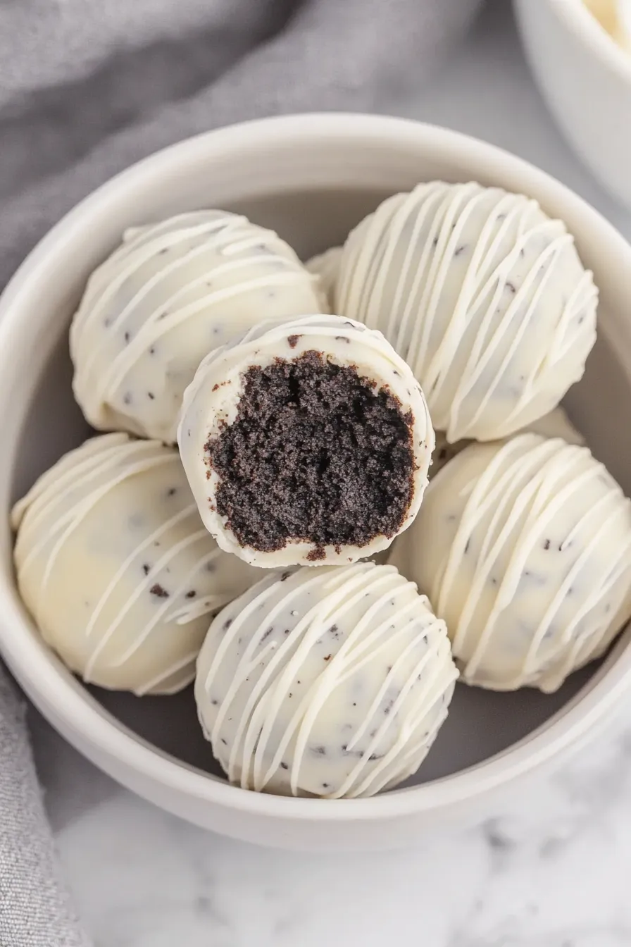 Quick Oreo Balls with Cream Cheese