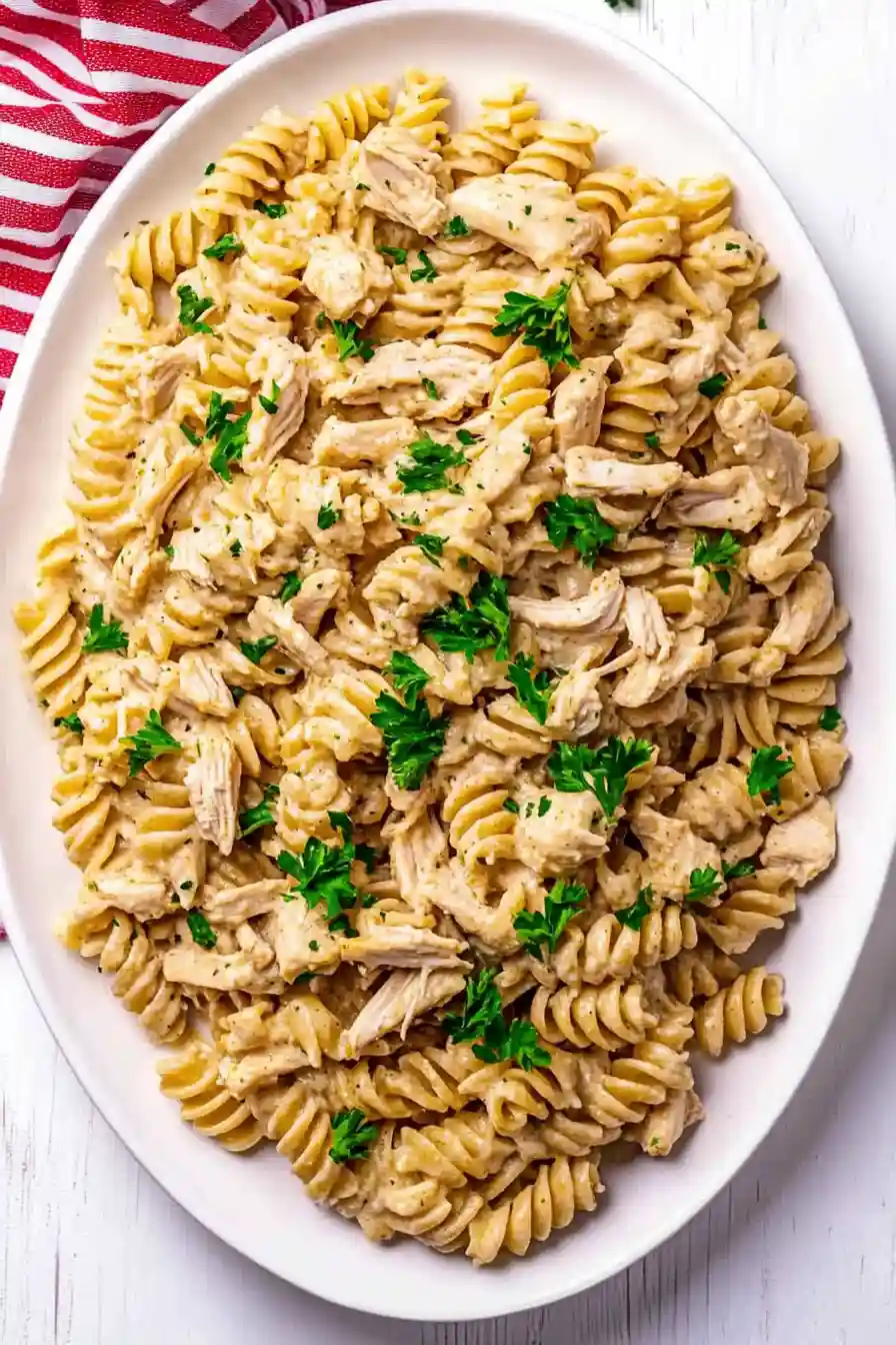 Healthy Crockpot Garlic Parmesan Chicken Pasta