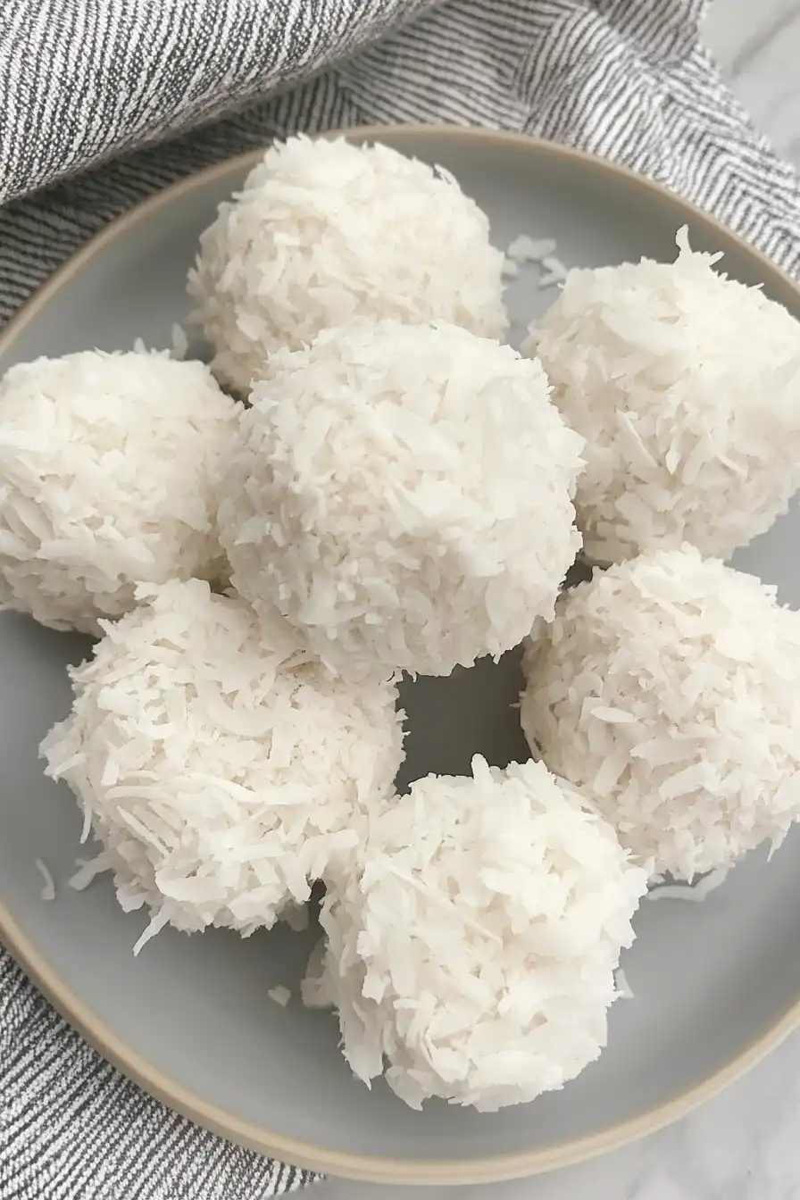 Juicy Easter Coconut Cake Balls