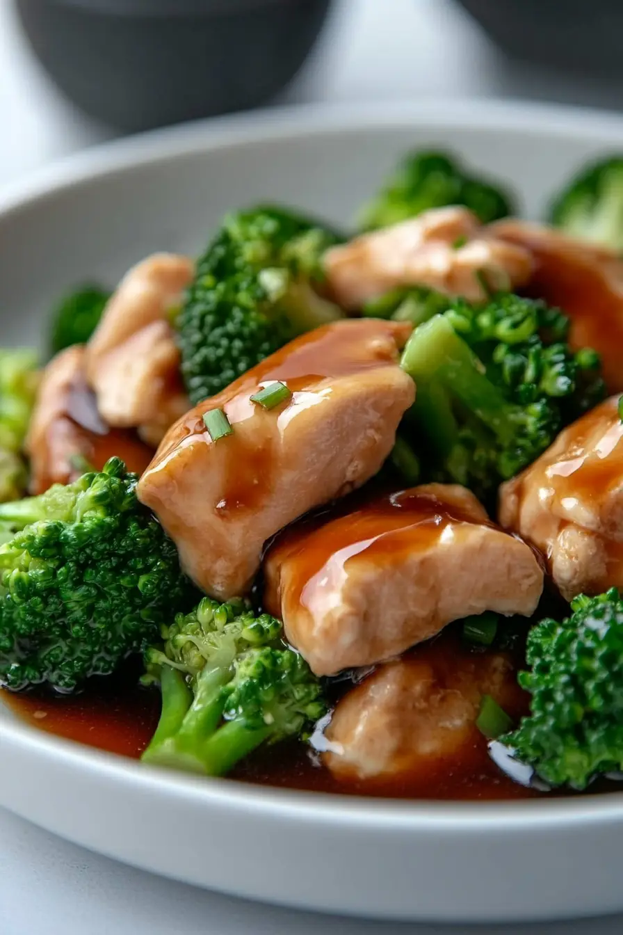 Tasty Chicken and Broccoli with Brown Sauce