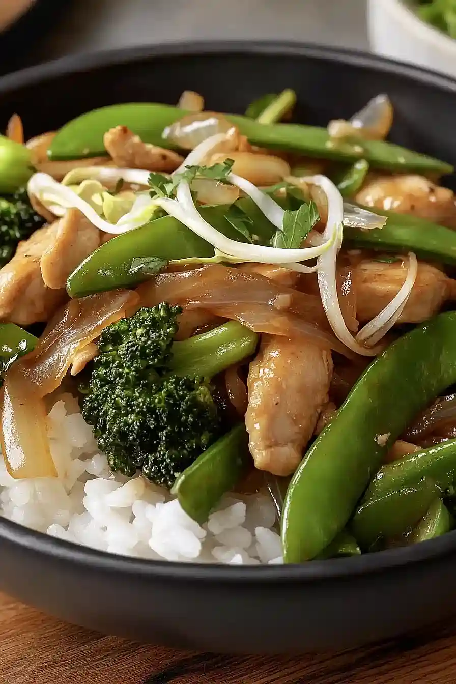 stir fry chicken with rice and vegetables