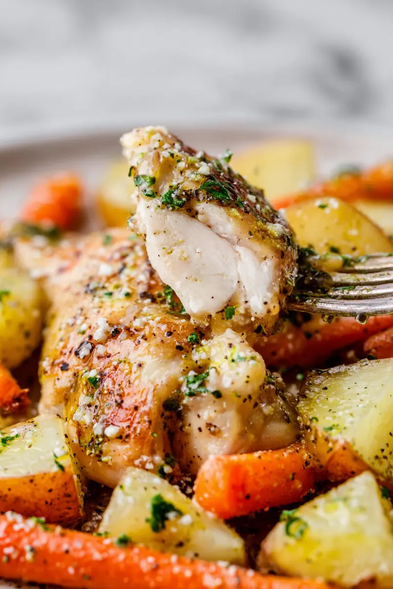 Delicious Crockpot Chicken and Potatoes