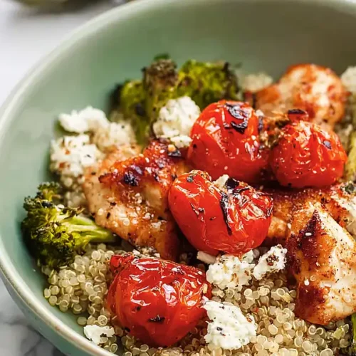 mediterranean chicken quinoa bowl